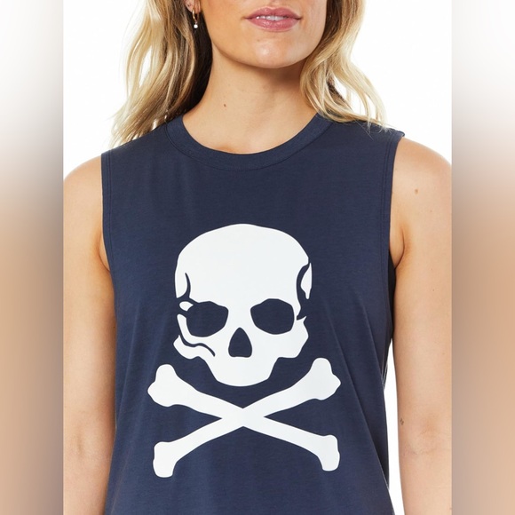 🐾SOUL by SoulCycle Navy Evelyn Skull Graphic Tank Top size S NWT - Picture 3 of 6